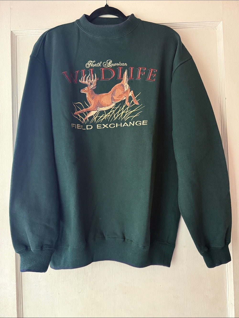 VINTAGE Red Cliff Trading Wildlife Crewneck Sweatshirt with Deer Graphic